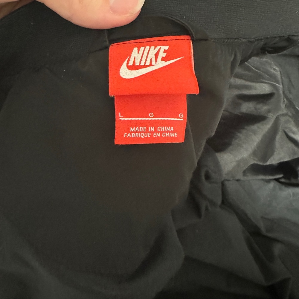 Nike Bonded Bomber Jacket in Black - Picture 13 of 13